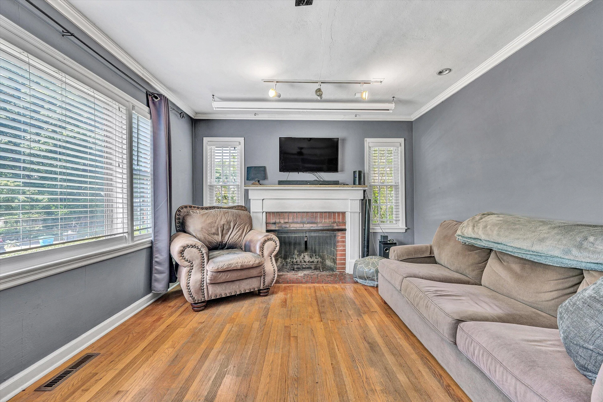 2750 Derwent DR SW - Photo 7