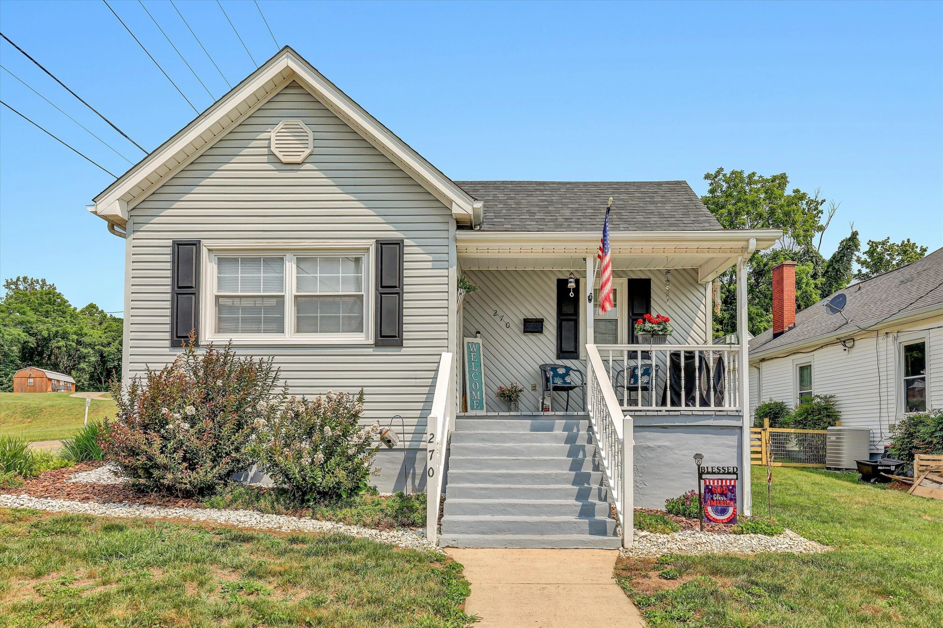270 W COLLEGE ST