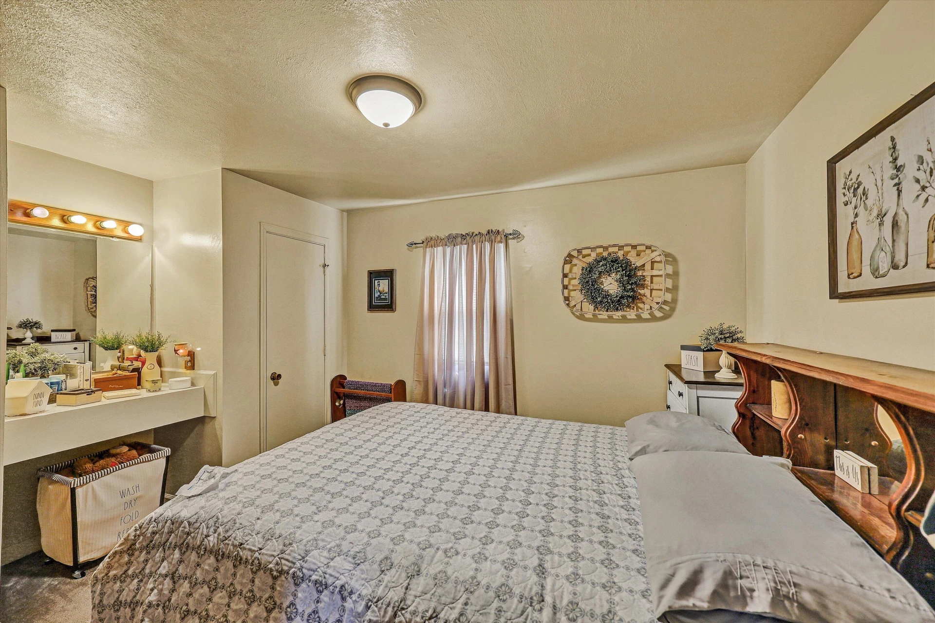270 W COLLEGE ST - Photo 17