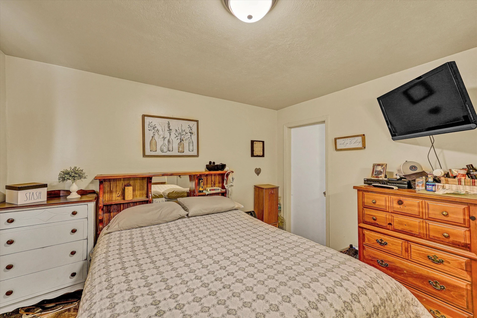 270 W COLLEGE ST - Photo 19