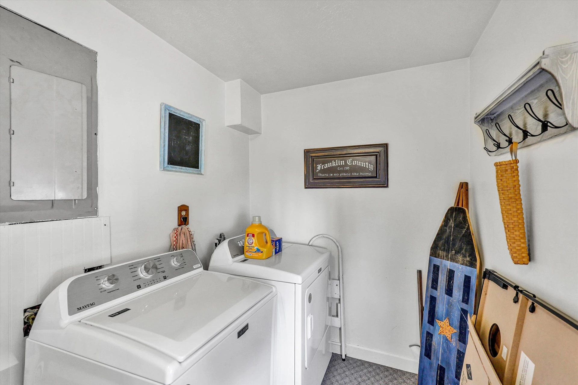 270 W COLLEGE ST - Photo 21