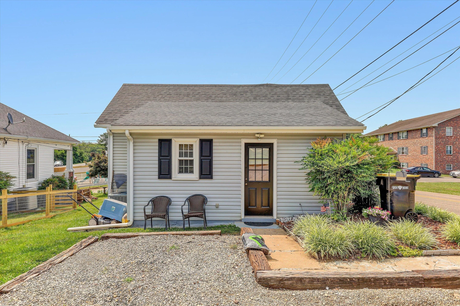 270 W COLLEGE ST - Photo 23