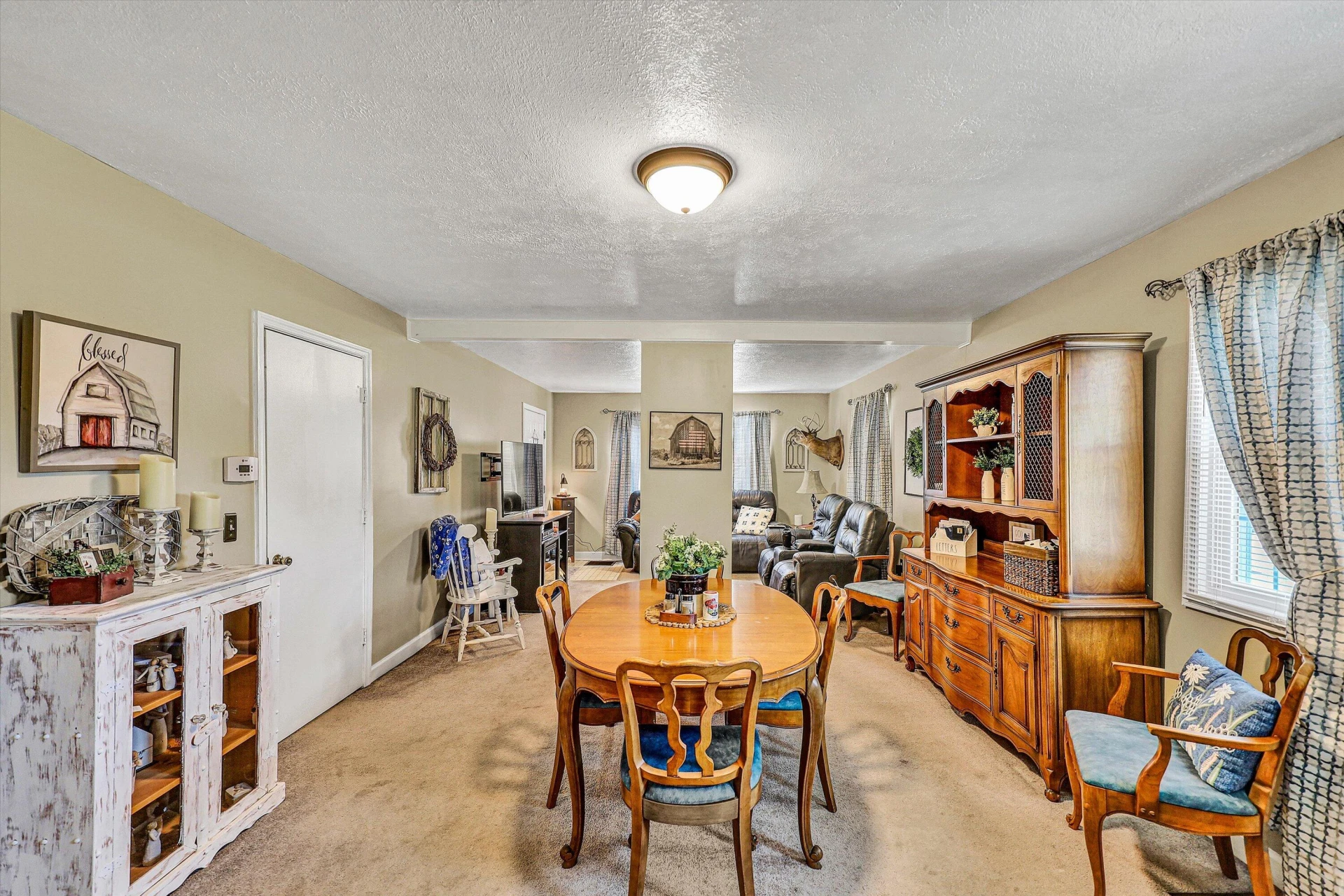 270 W COLLEGE ST - Photo 8