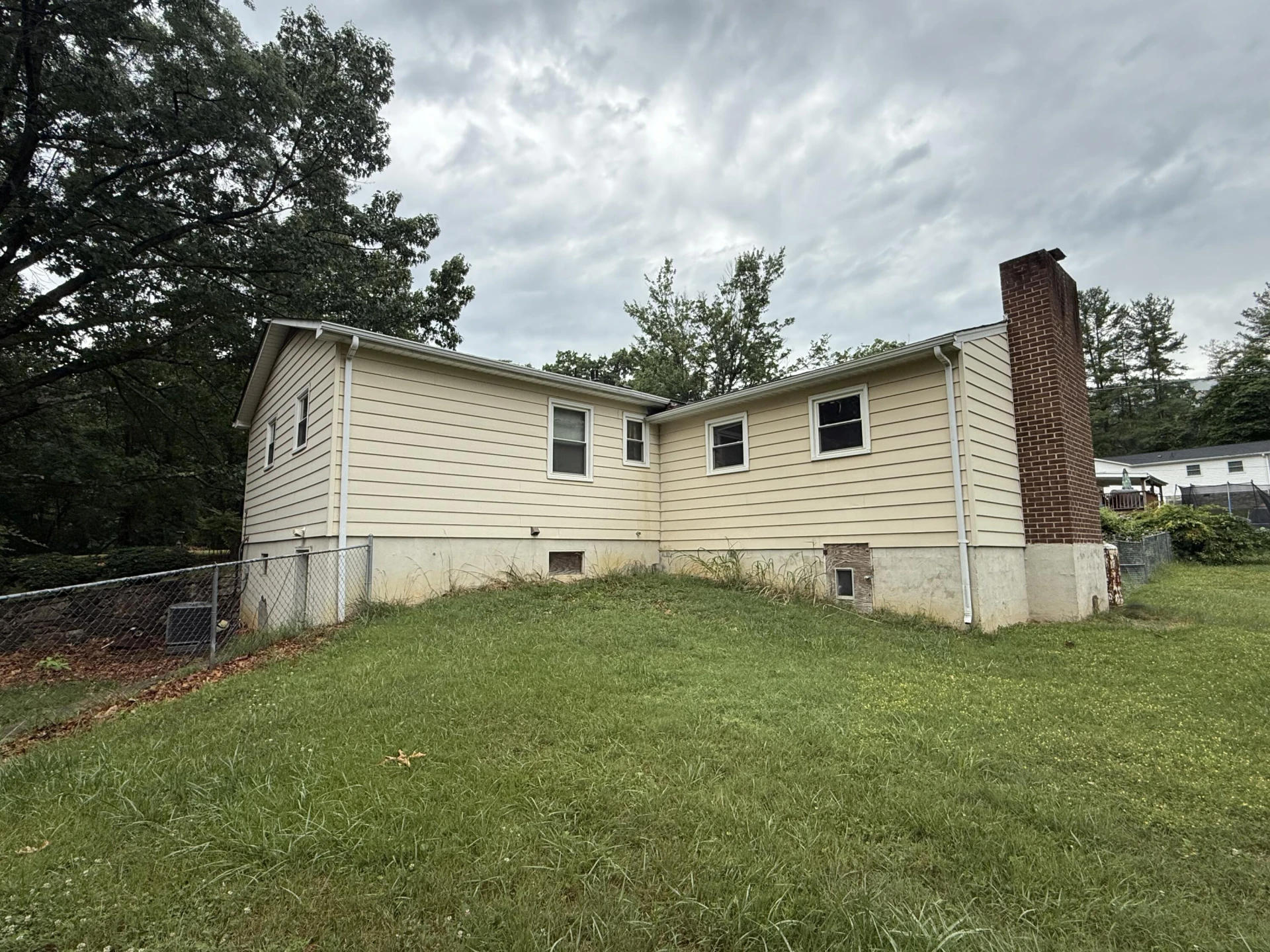 1035 Martin McNeil RD - Photo 3