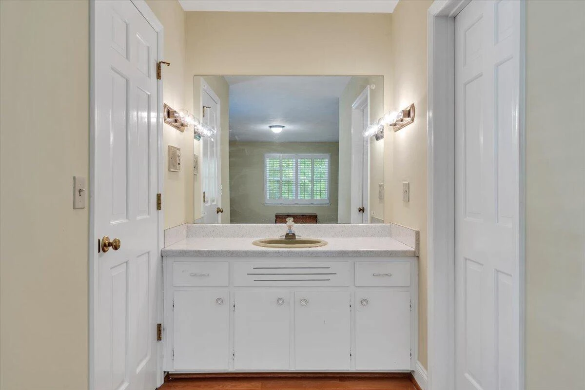 1700 Home CIR - Photo 17