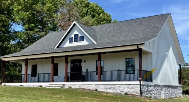 101 Spyglass LN, Huddleston, VA, 24104