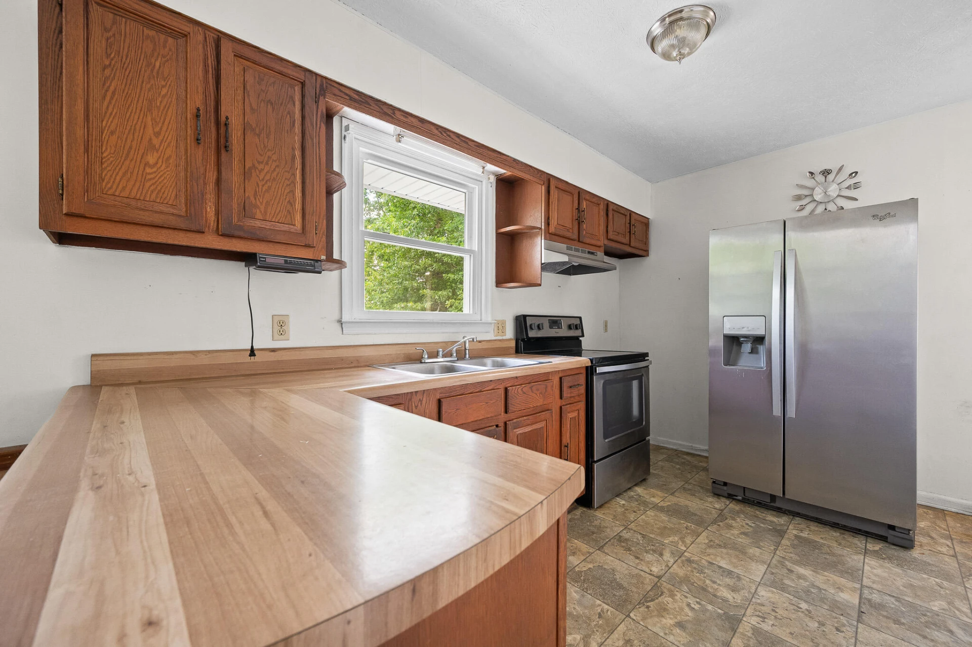2145 McGhee ST - Photo 12