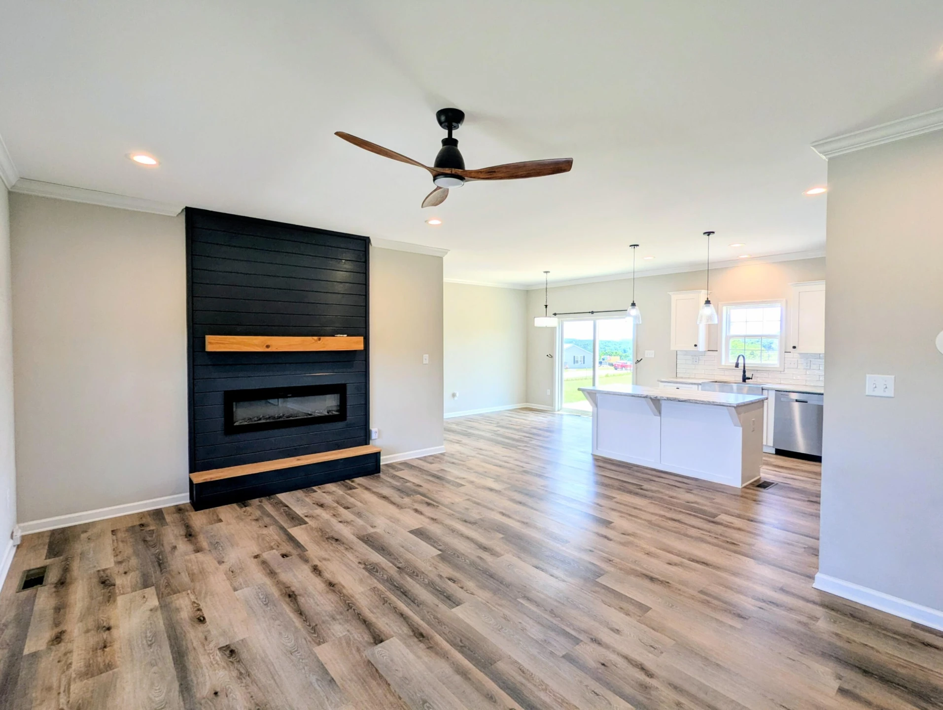 1345 Hale RD NE - Photo 16
