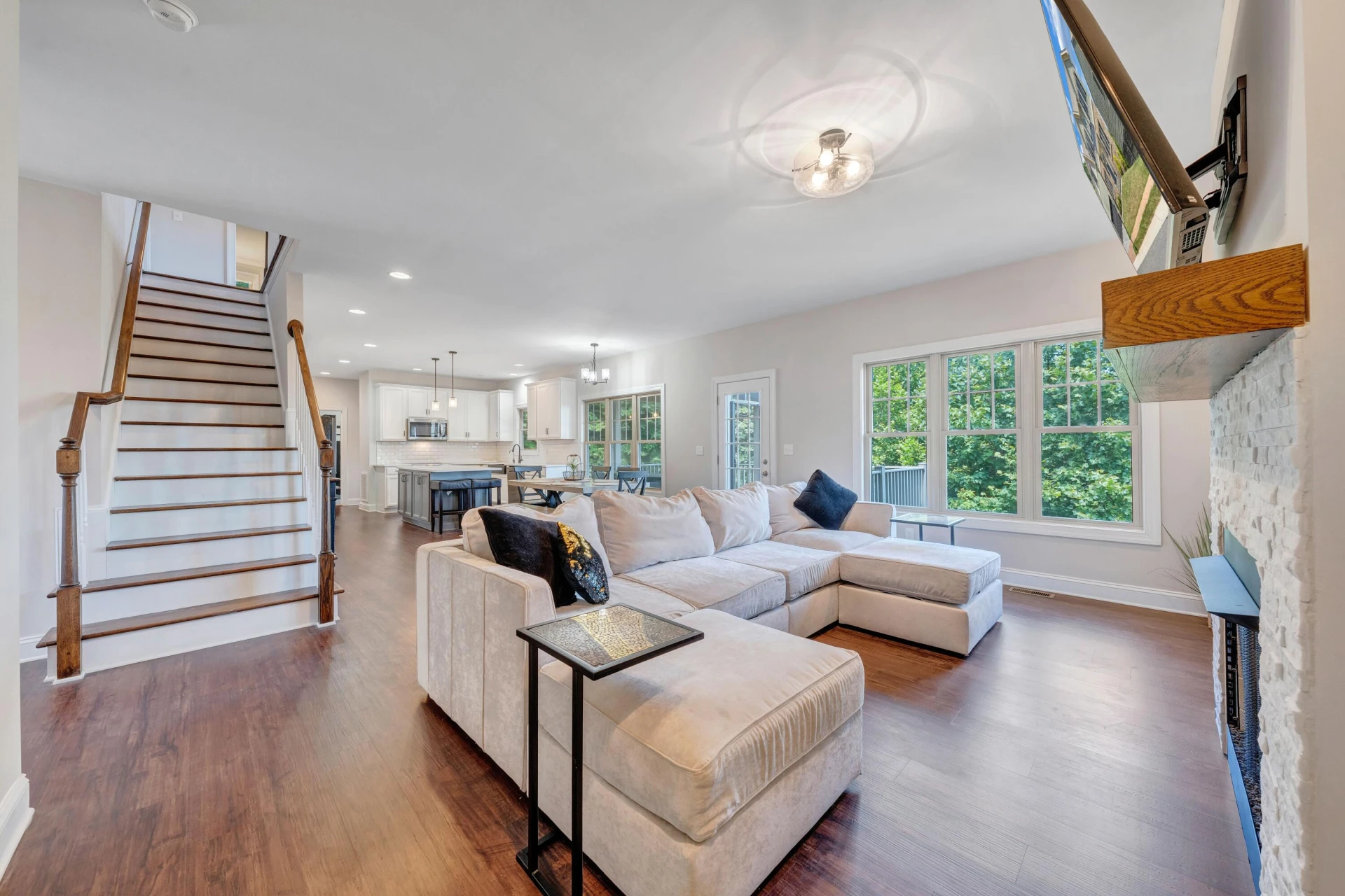 6880 Linn Cove CT - Photo 21