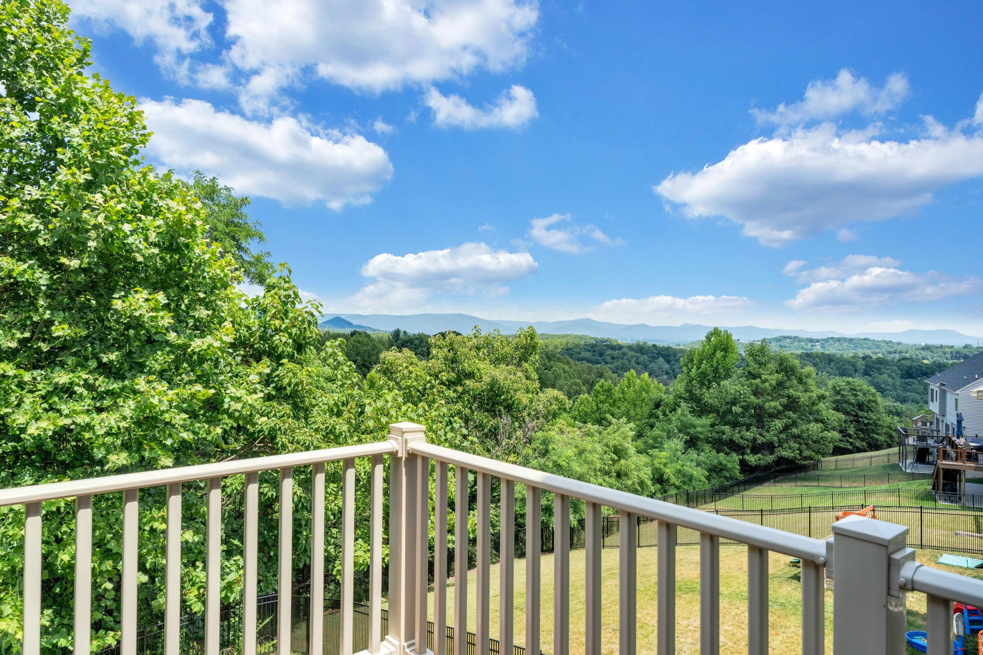 6880 Linn Cove CT - Photo 29