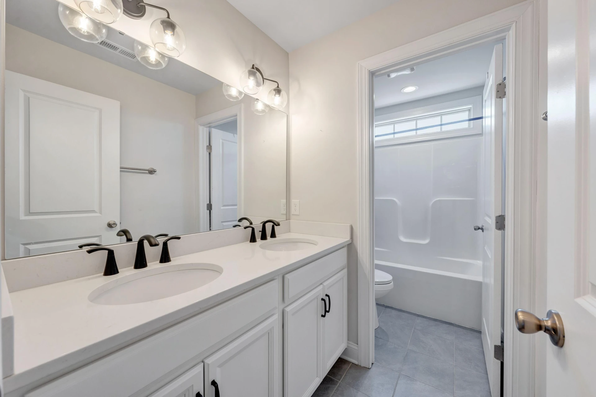 6880 Linn Cove CT - Photo 58