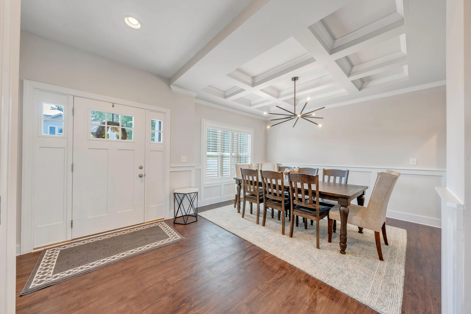 6880 Linn Cove CT - Photo 9
