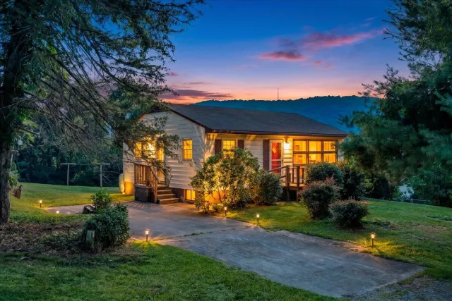 201 Long AVE, Covington, VA, 24426