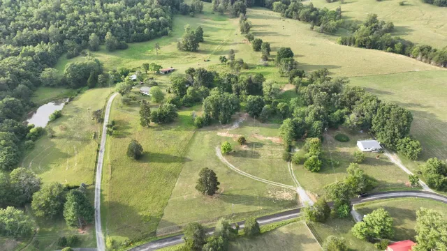2225 IRVING RD, Thaxton, VA, 24174