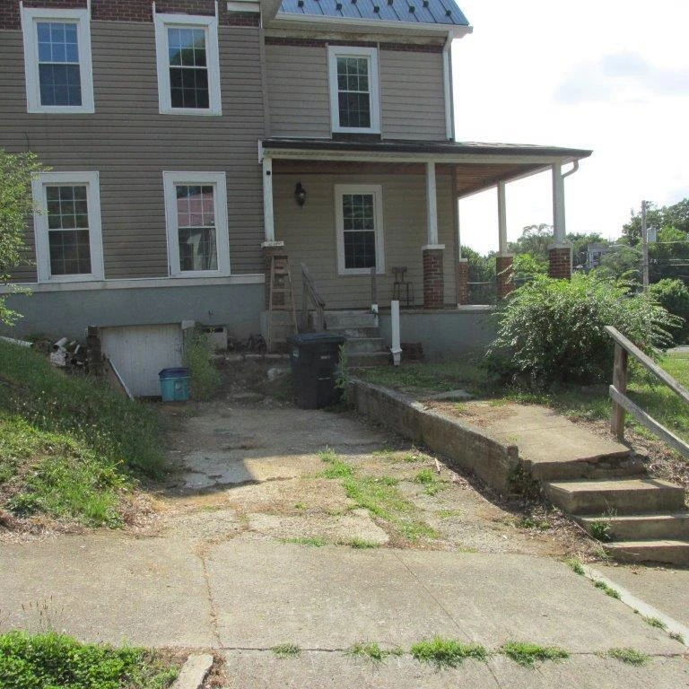 627 Bullitt AVE SE - Photo 21