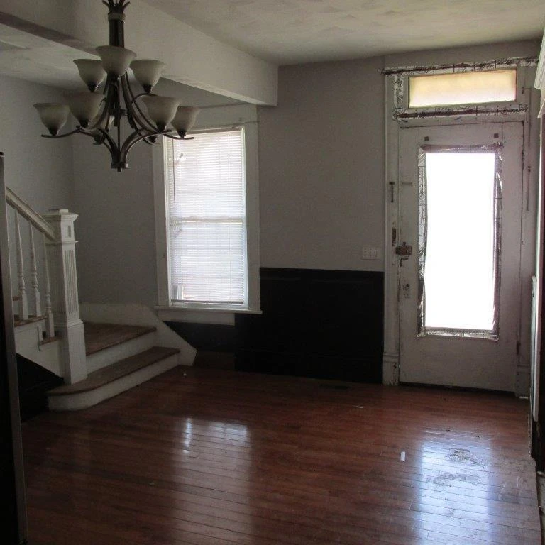 627 Bullitt AVE SE - Photo 5