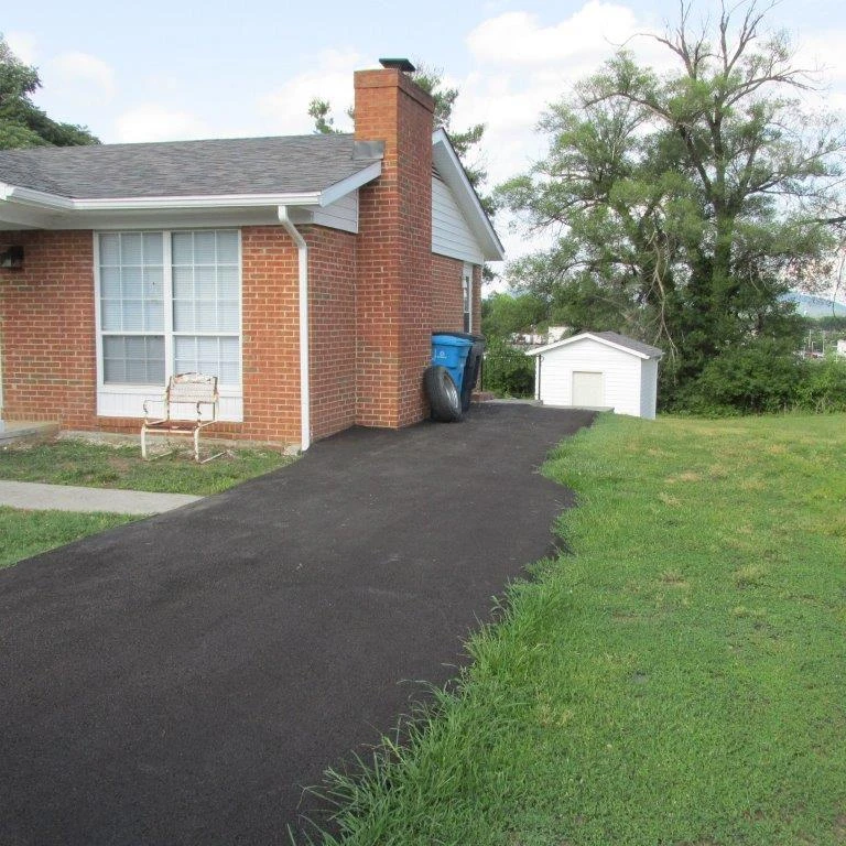1609 Dunbar ST NW - Photo 4