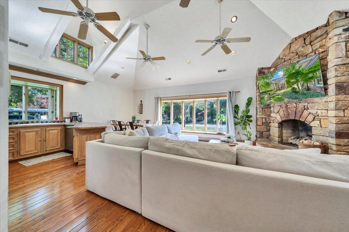 6104 Greyholme LN - Photo 68