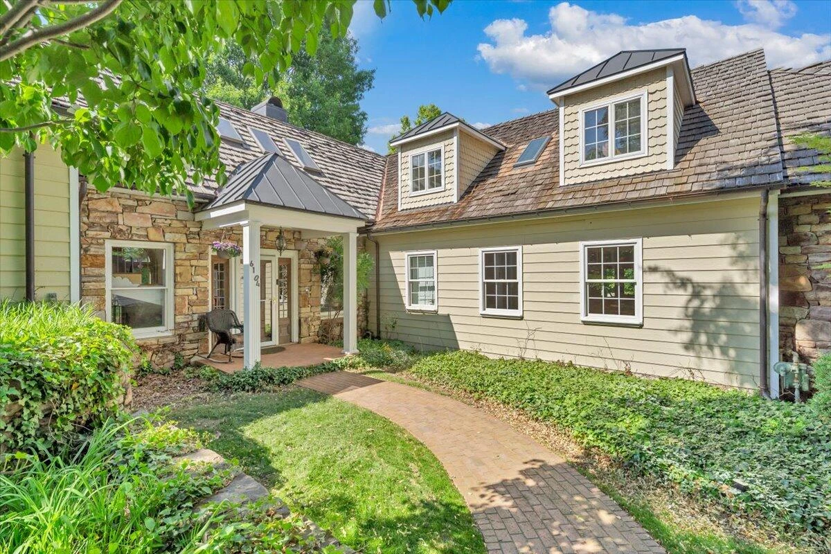 6104 Greyholme LN - Photo 8