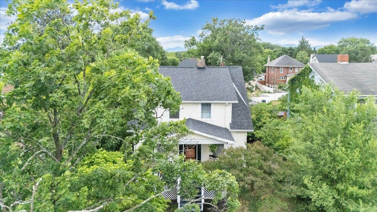 2112 Denniston AVE SW - Photo 4