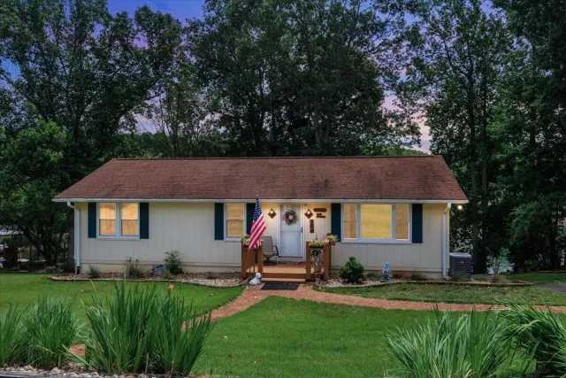 106 Club House DR