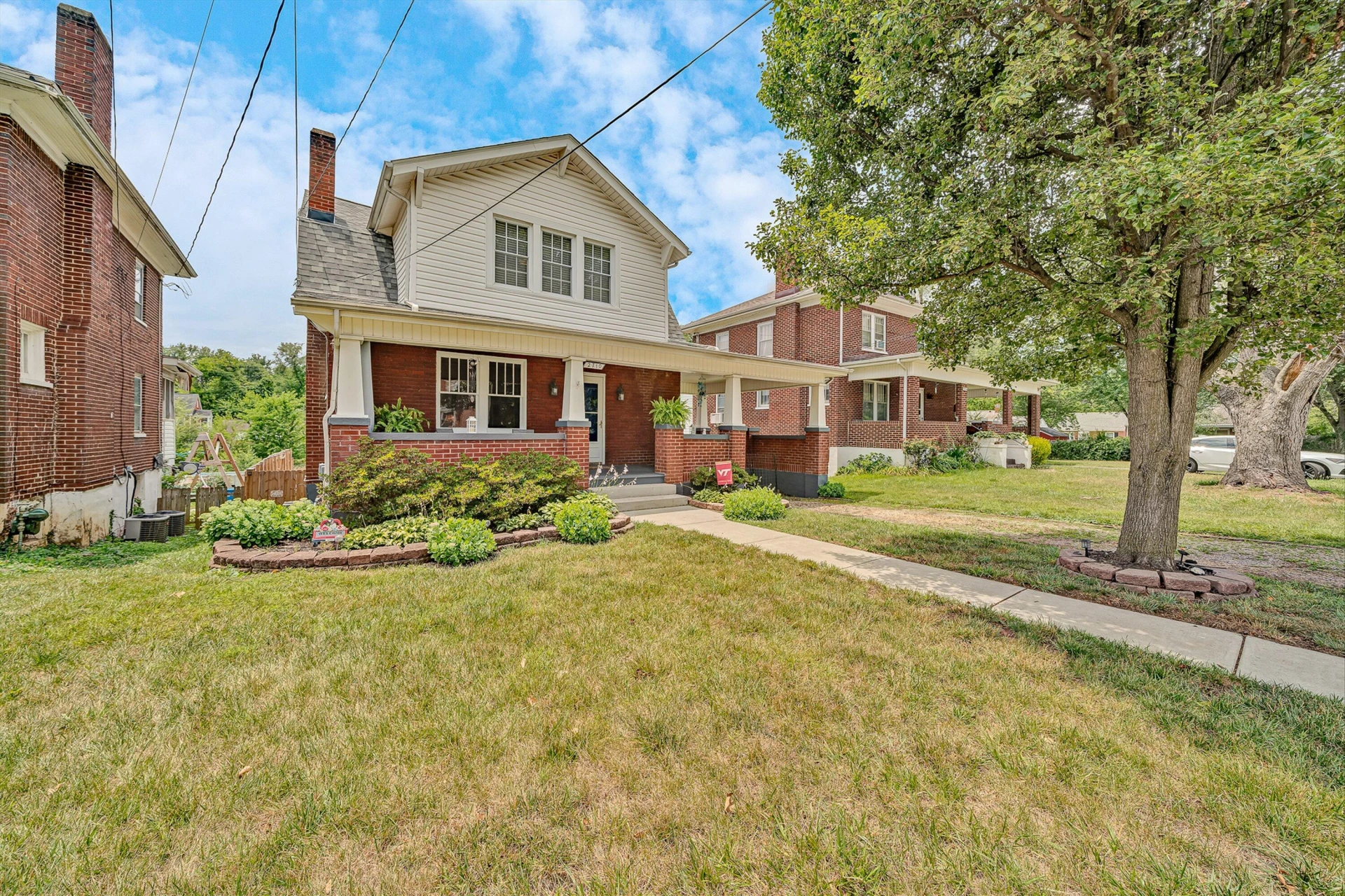 2710 Hillcrest AVE NW - Photo 3