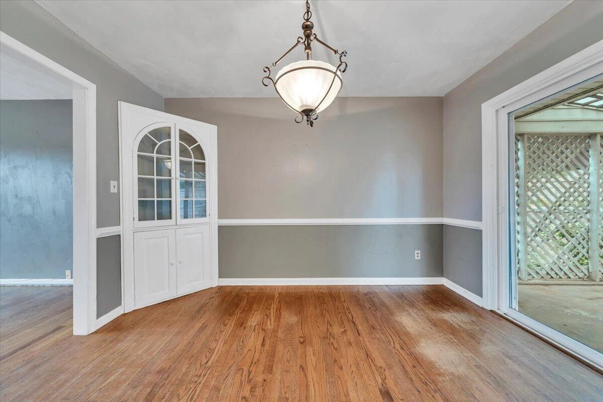 866 Peyton ST - Photo 10