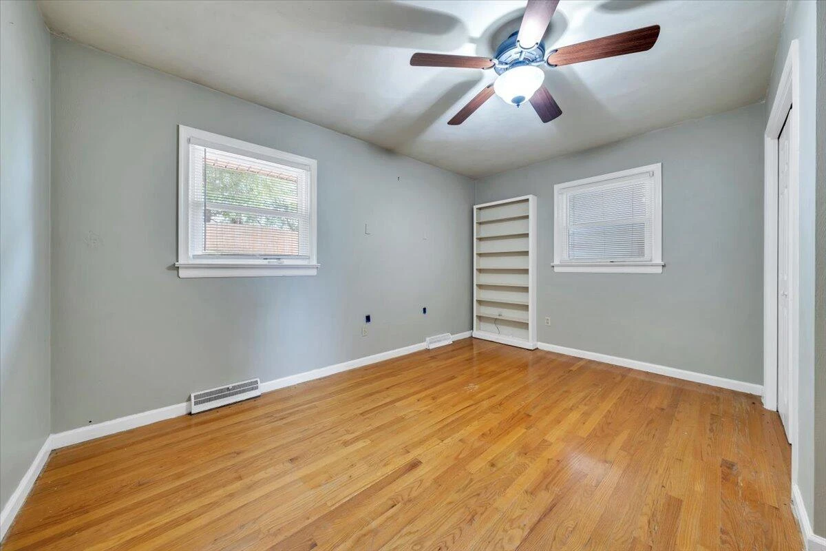 866 Peyton ST - Photo 21