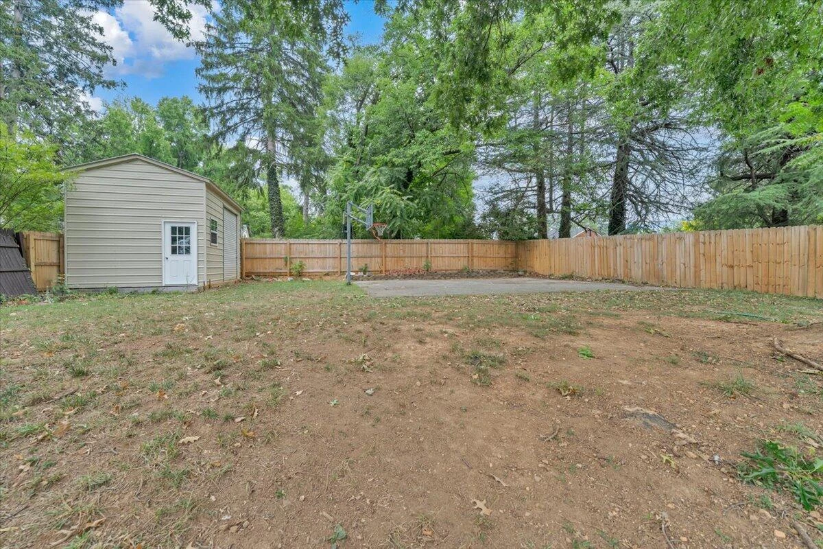 866 Peyton ST - Photo 34