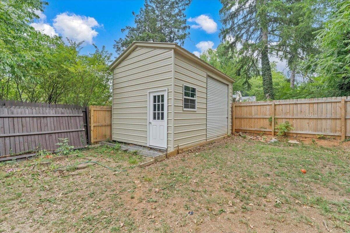 866 Peyton ST - Photo 35