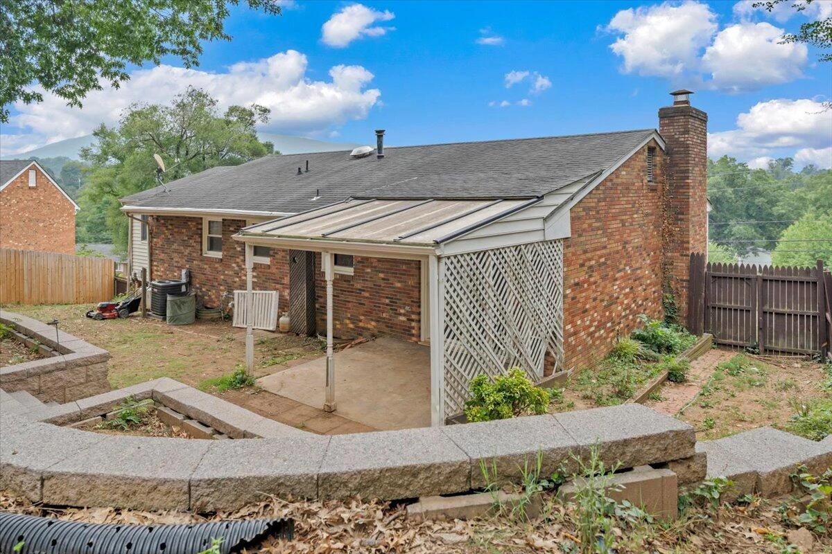 866 Peyton ST - Photo 36