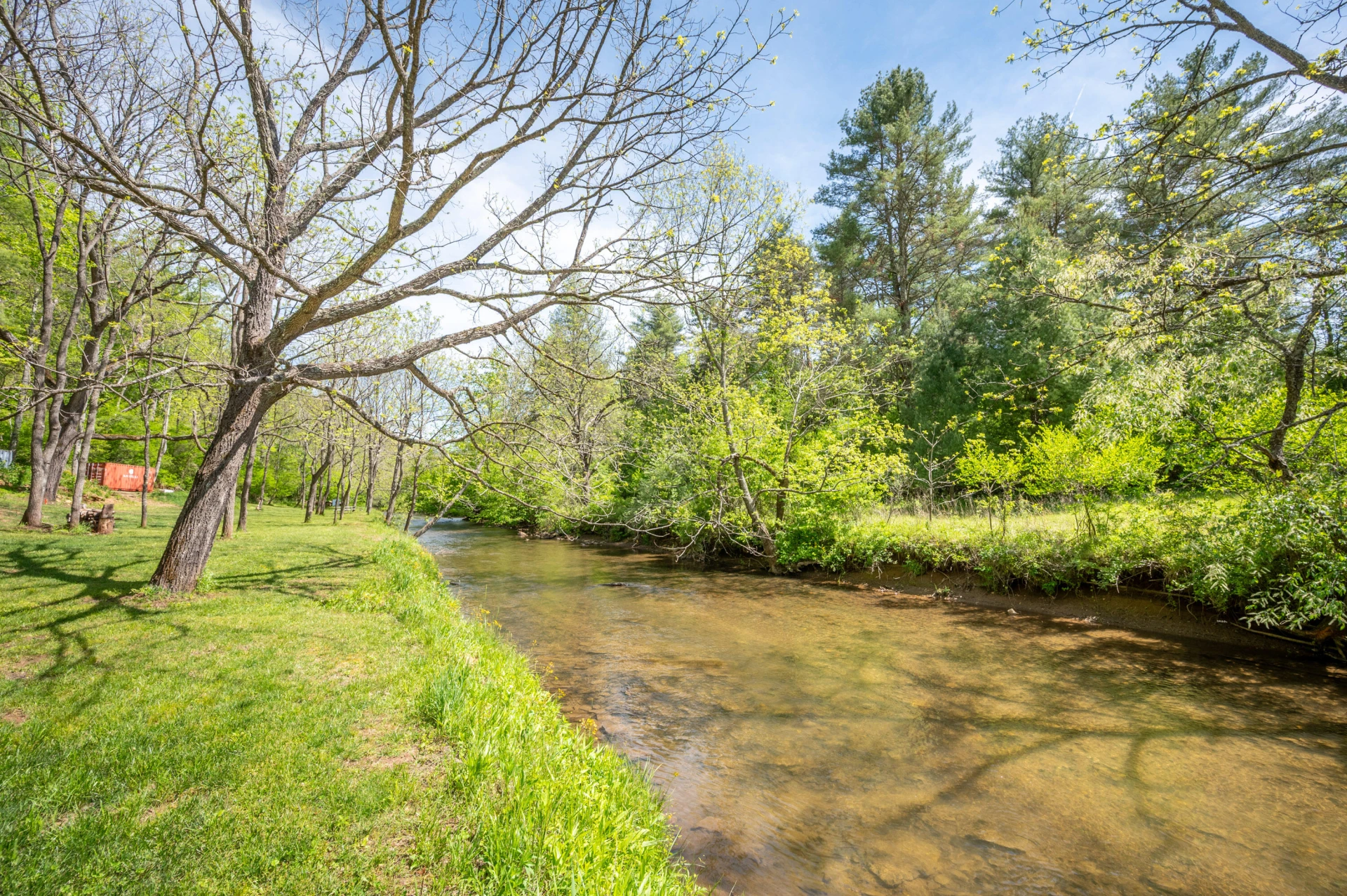 549 Burkes Ford RD - Photo 2