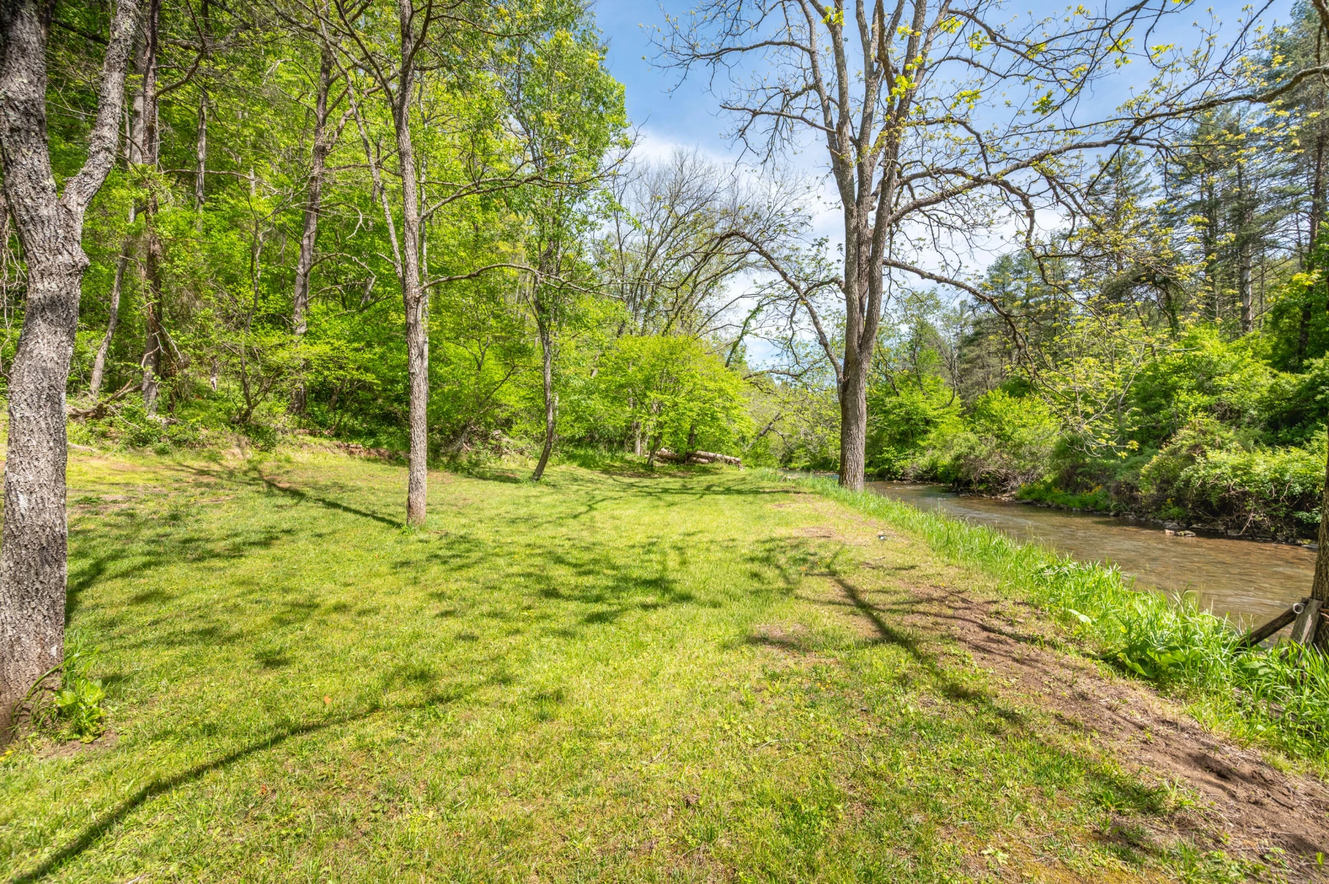 549 Burkes Ford RD - Photo 25