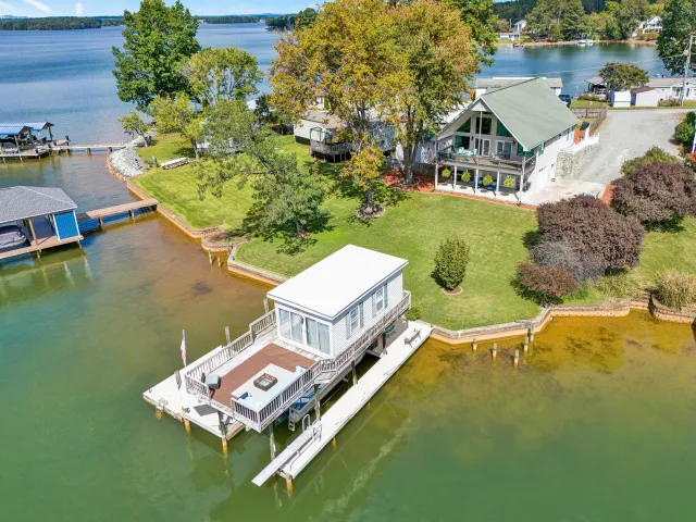 337 Emerald Pointe, Penhook, VA, 24137