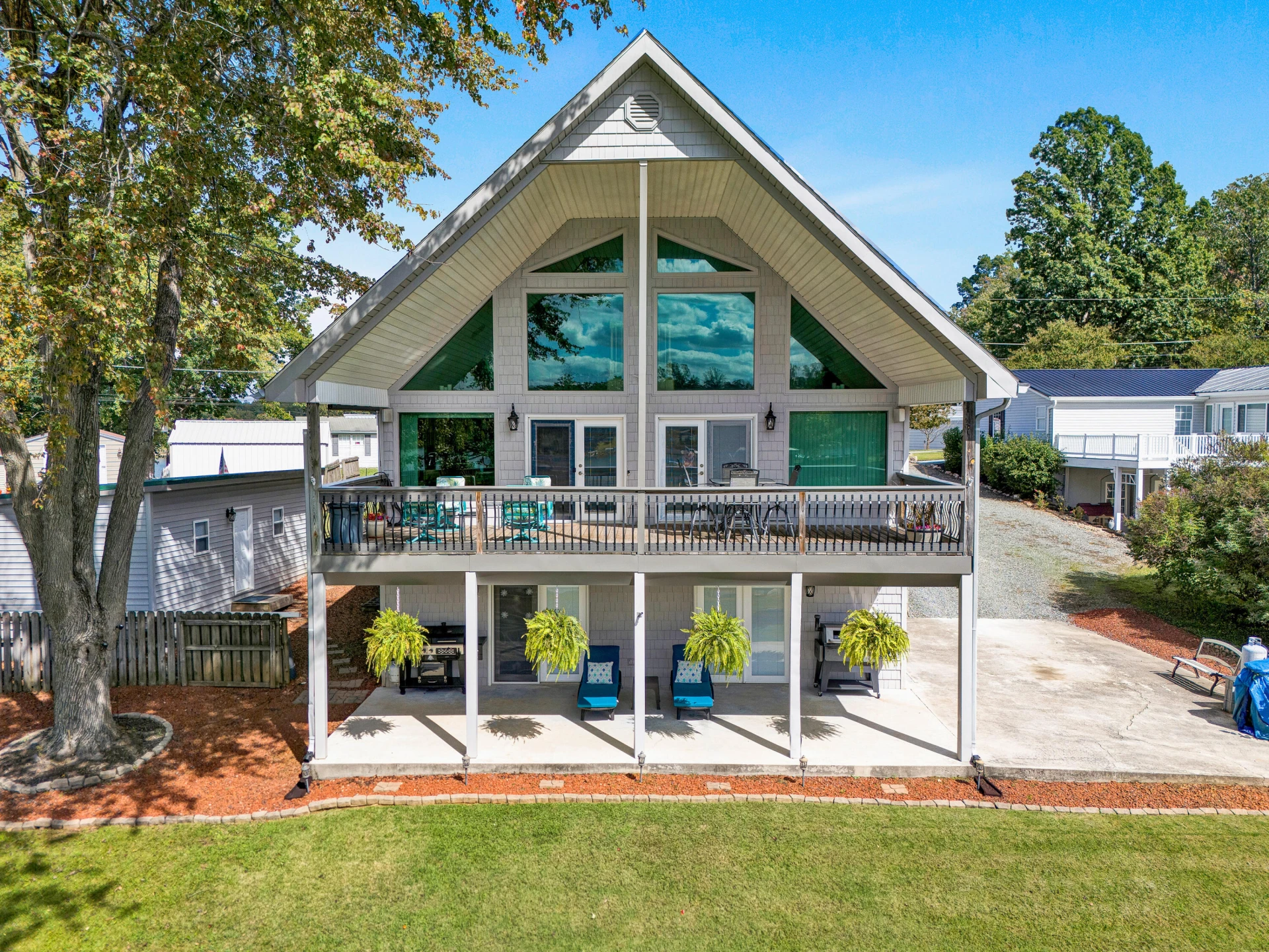 337 Emerald Pointe - Photo 2
