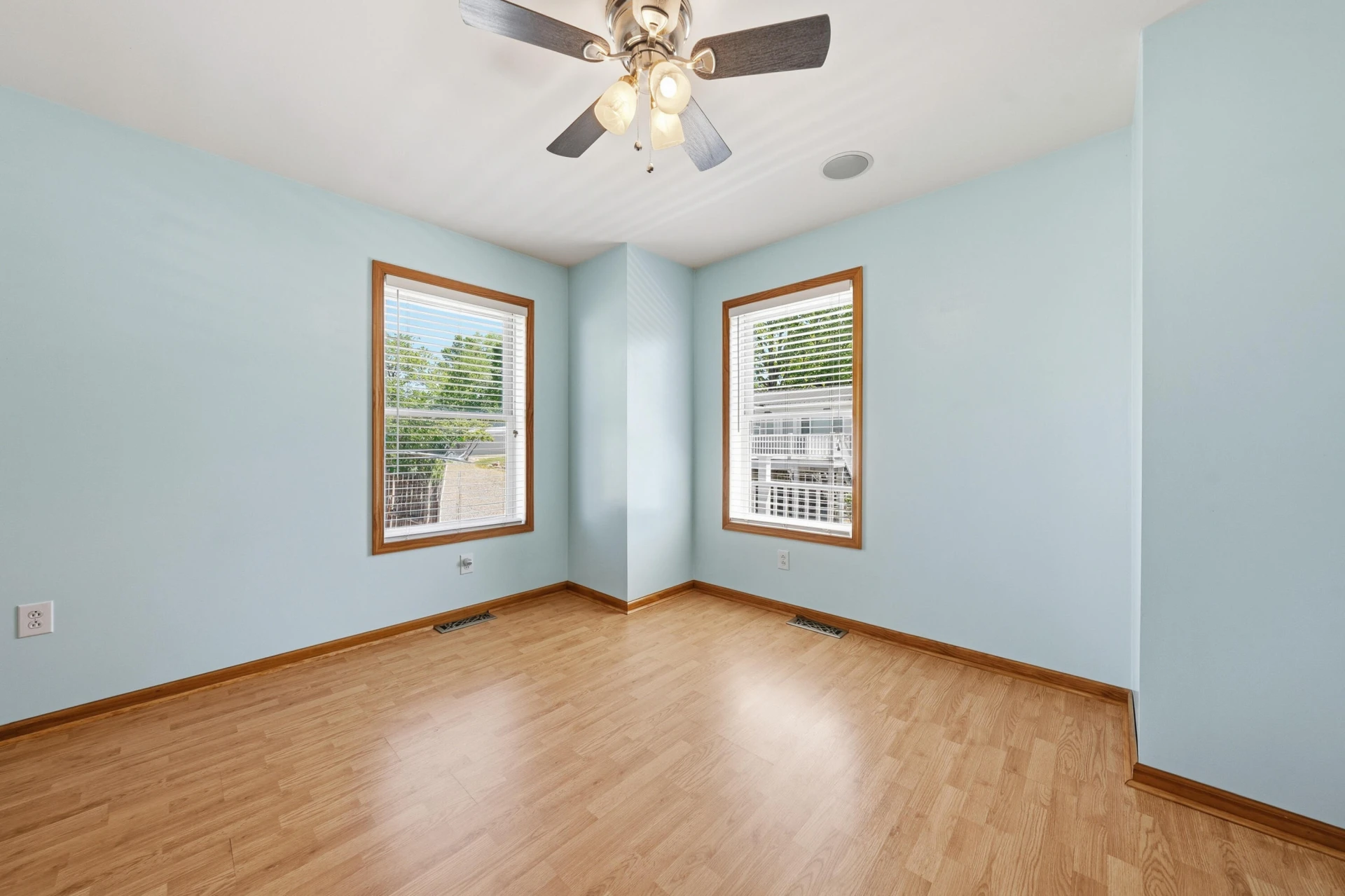 337 Emerald Pointe - Photo 26