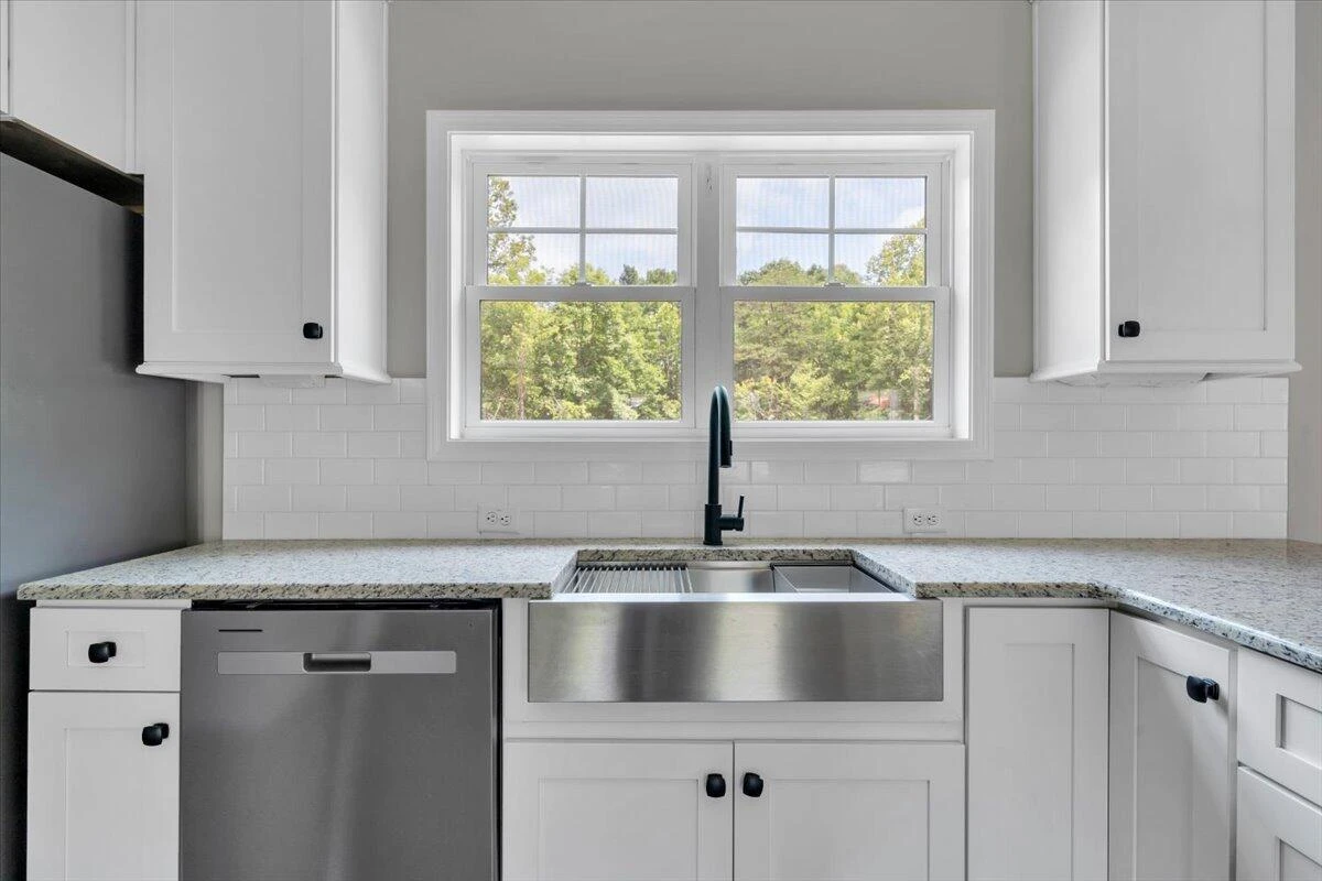 320 Windsor Castle DR - Photo 18
