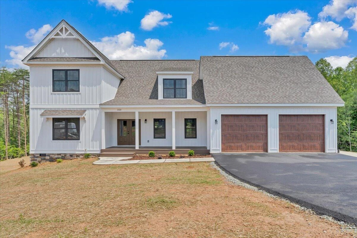 320 Windsor Castle DR - Photo 3