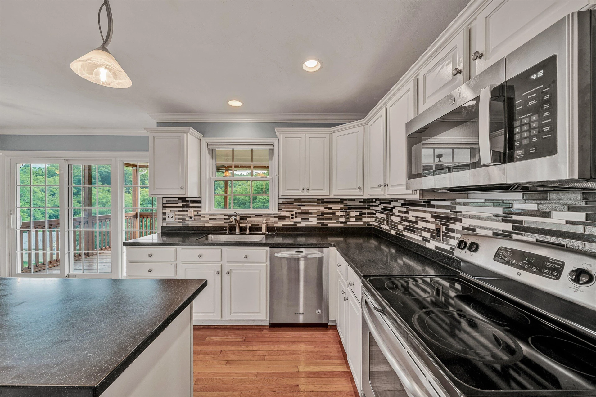 6316 Sandhurst DR - Photo 21