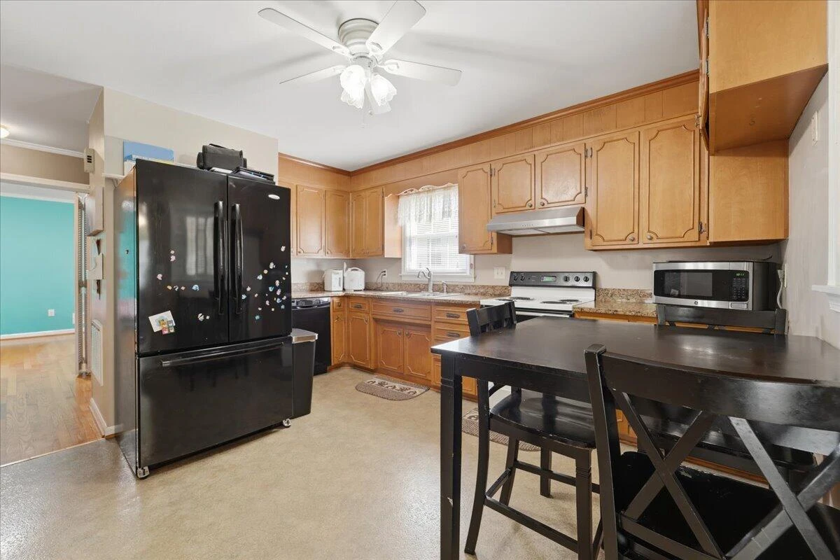 6701 Oleander CIR - Photo 8