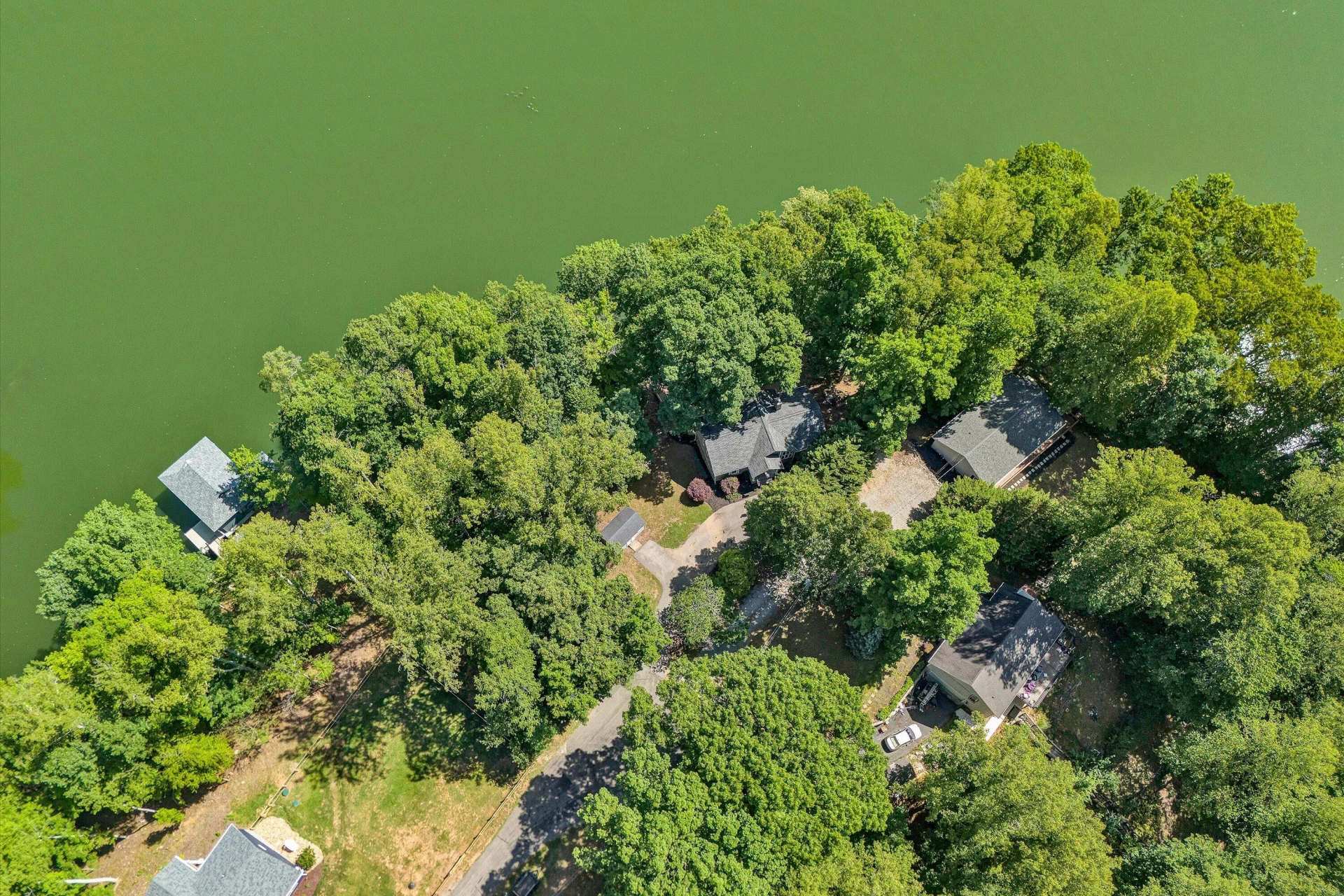 335 Lakecrest DR - Photo 57