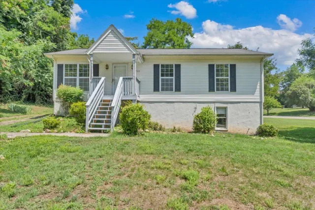 2703 Fairland RD NW