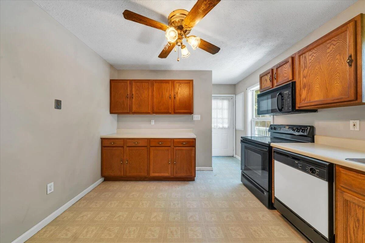 2703 Fairland RD NW - Photo 10