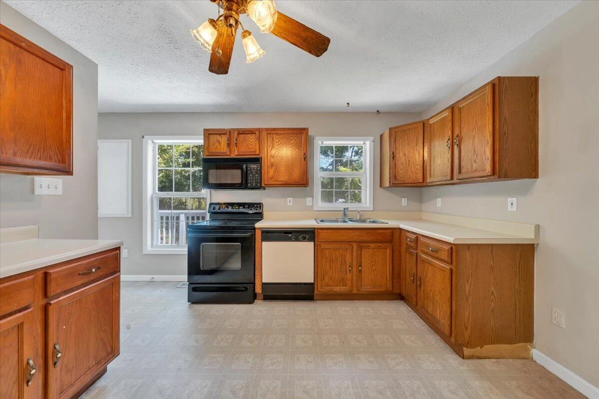 2703 Fairland RD NW - Photo 8