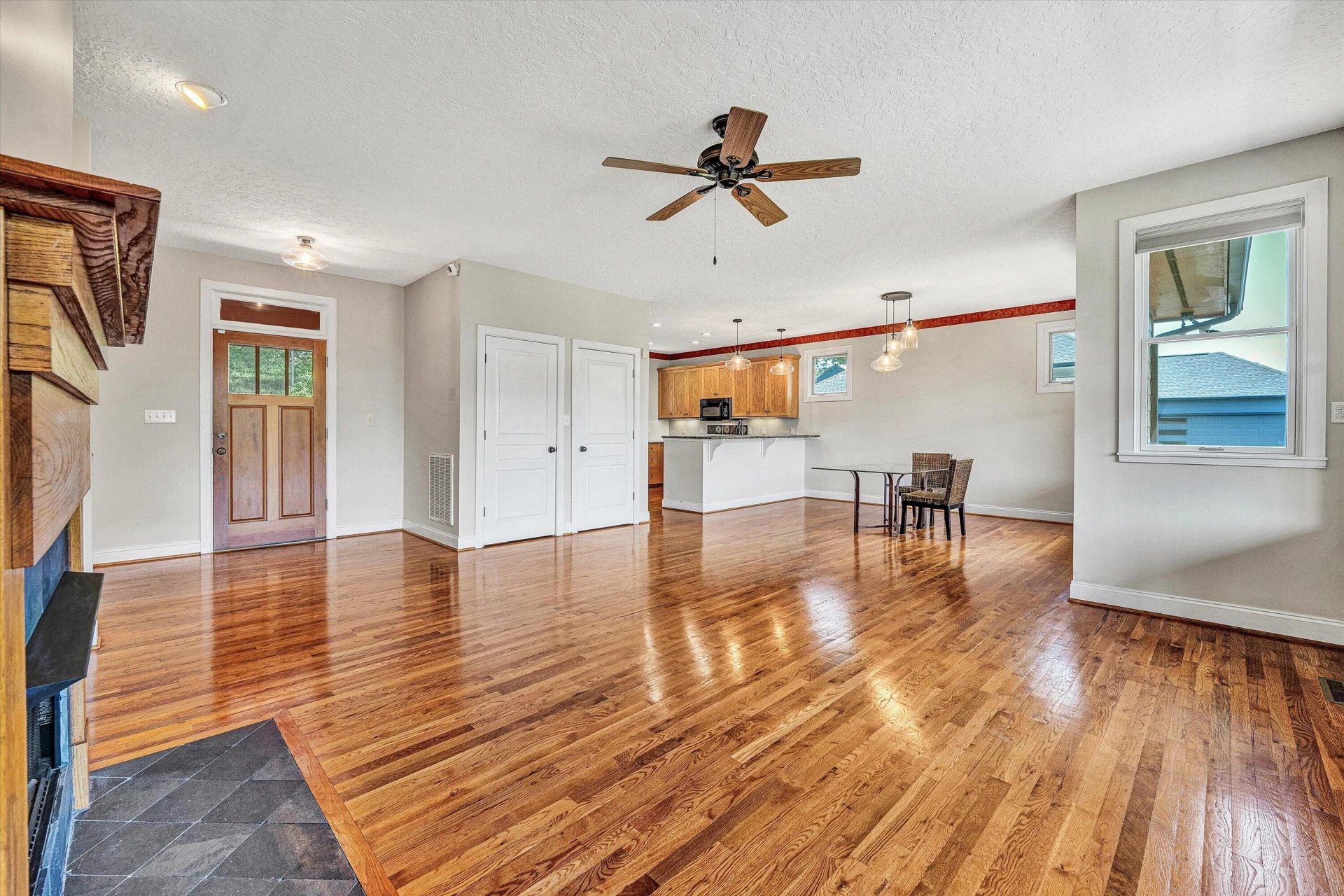 209 Park Shores CIR - Photo 11