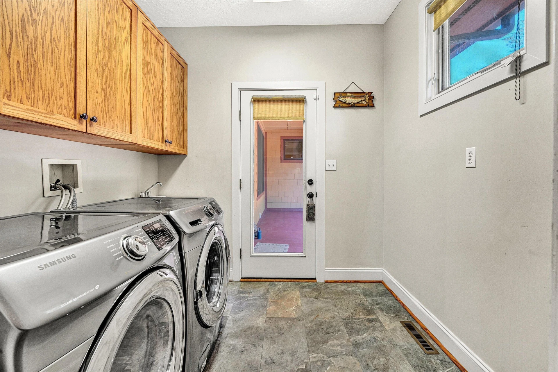 209 Park Shores CIR - Photo 16