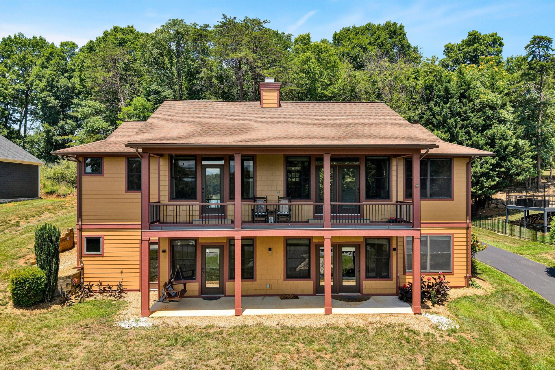 209 Park Shores CIR - Photo 2