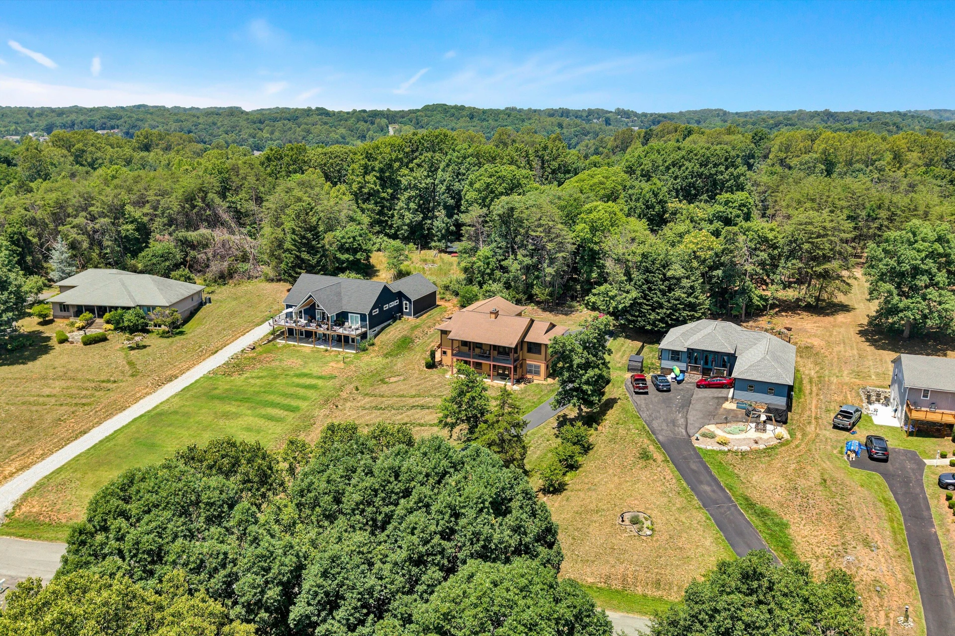 209 Park Shores CIR - Photo 3