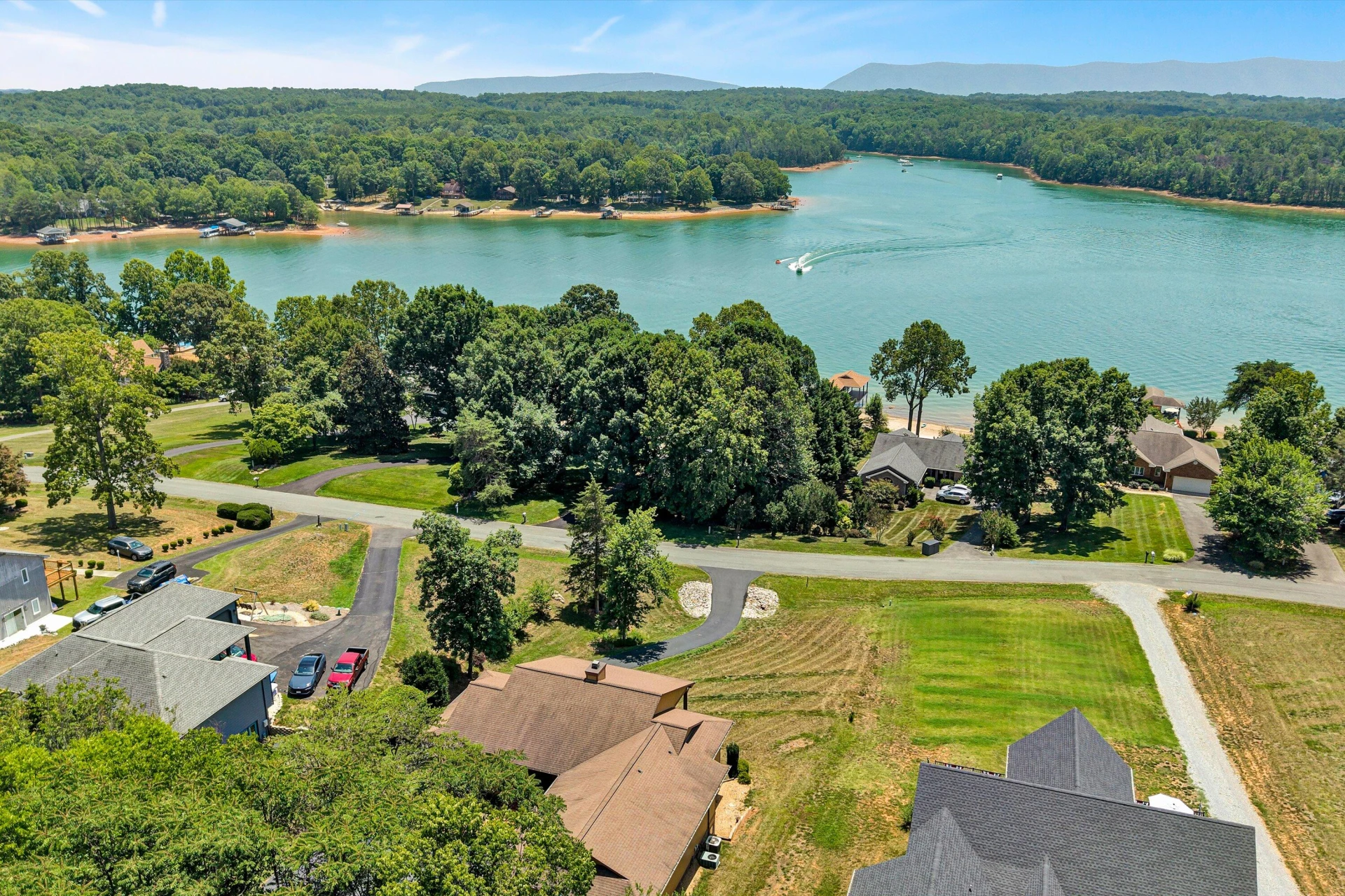 209 Park Shores CIR - Photo 4