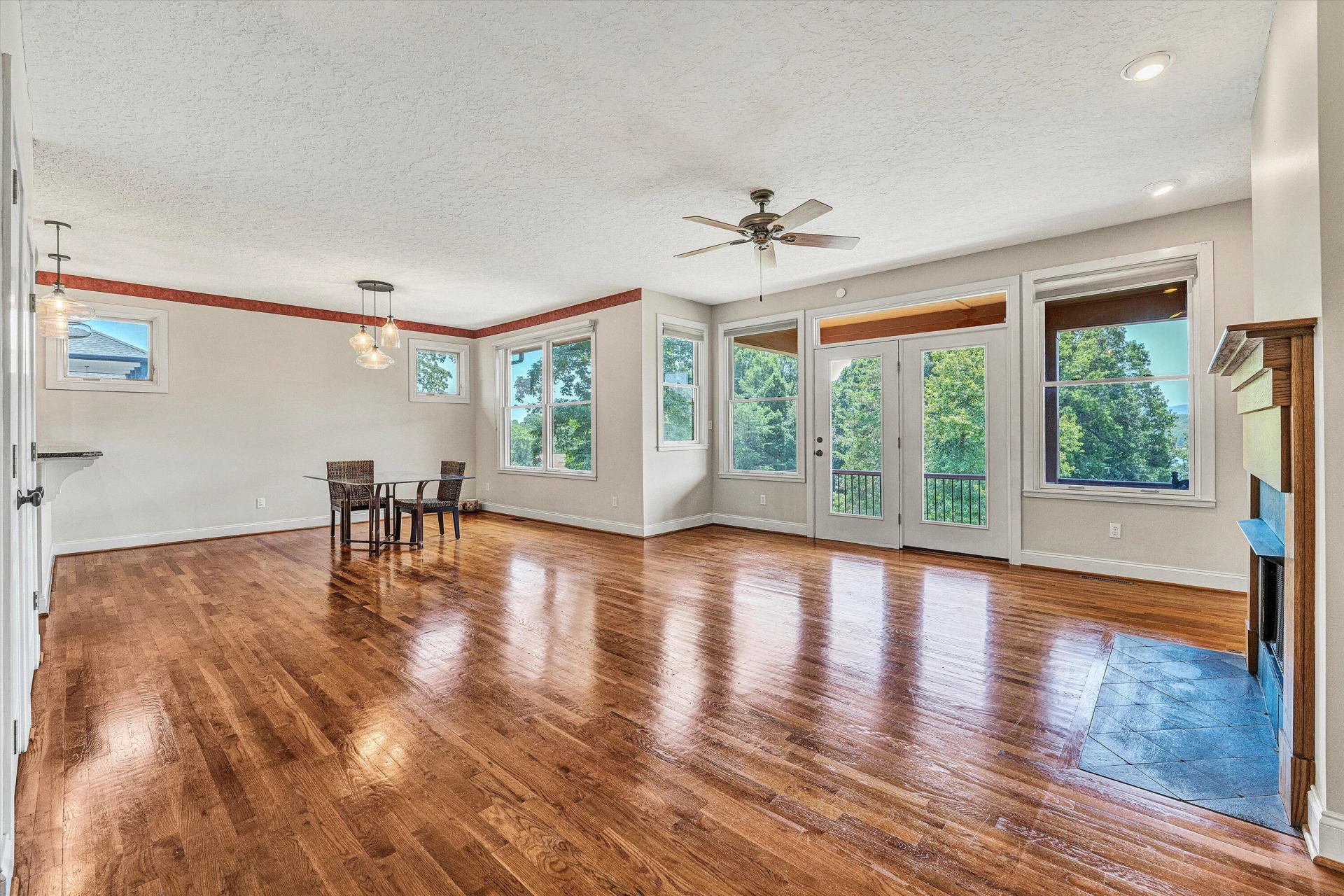 209 Park Shores CIR - Photo 7